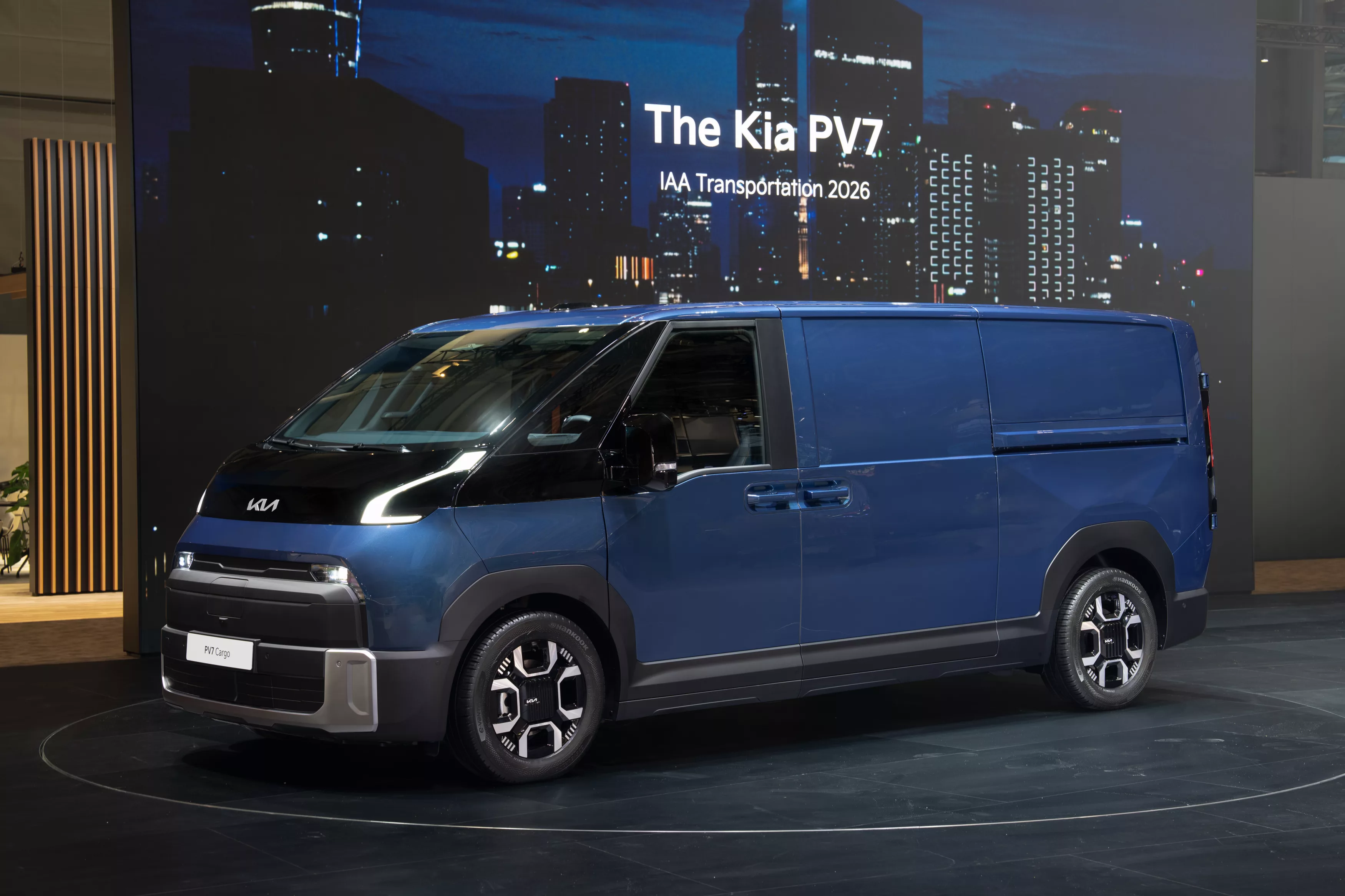Kia PV7