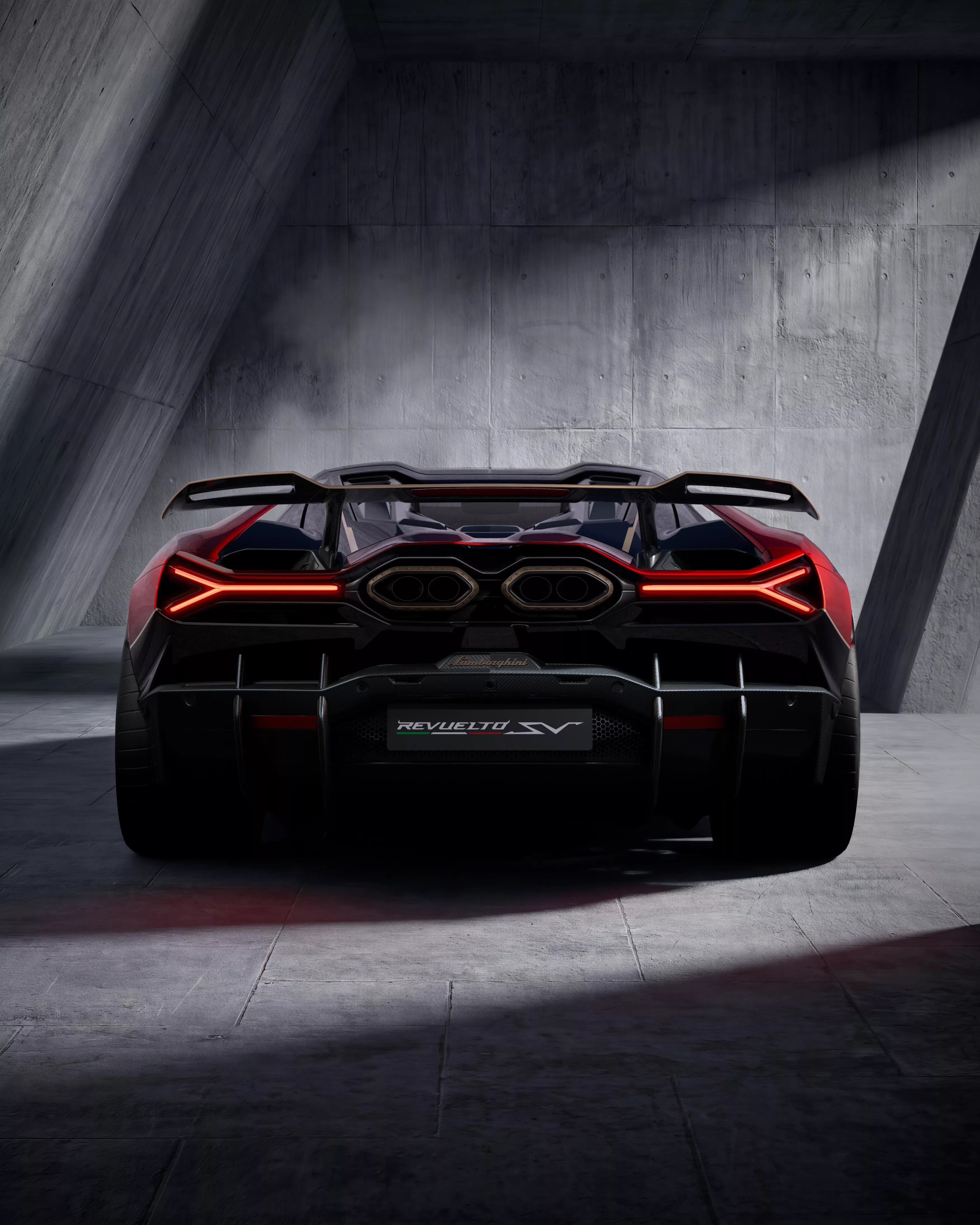 Lamborghini Revuelto SV