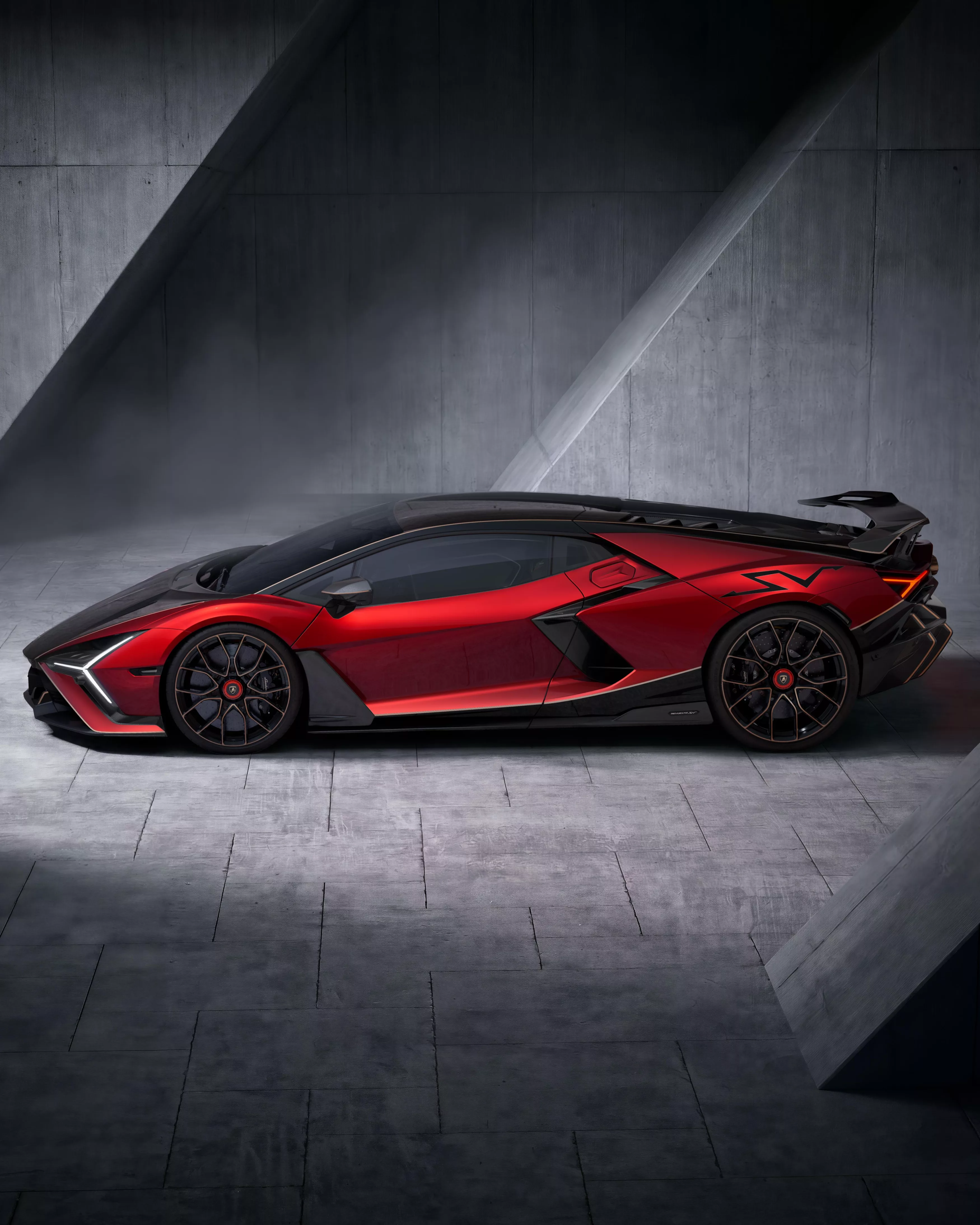 Lamborghini Revuelto SV