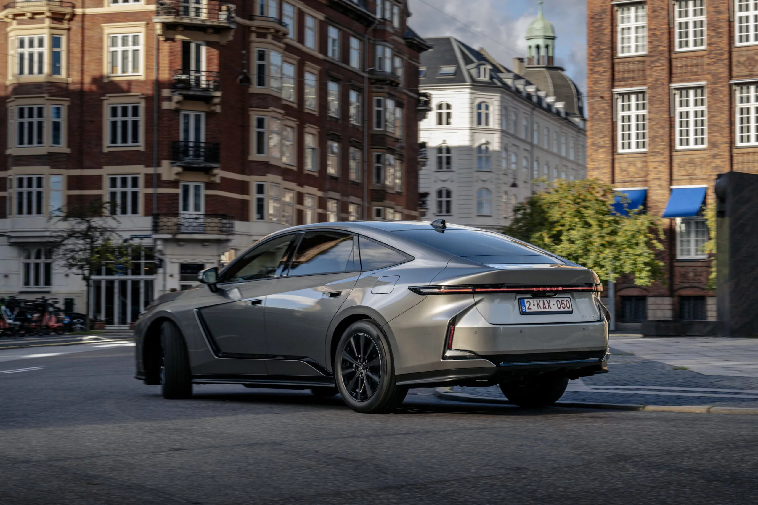 Lexus ES