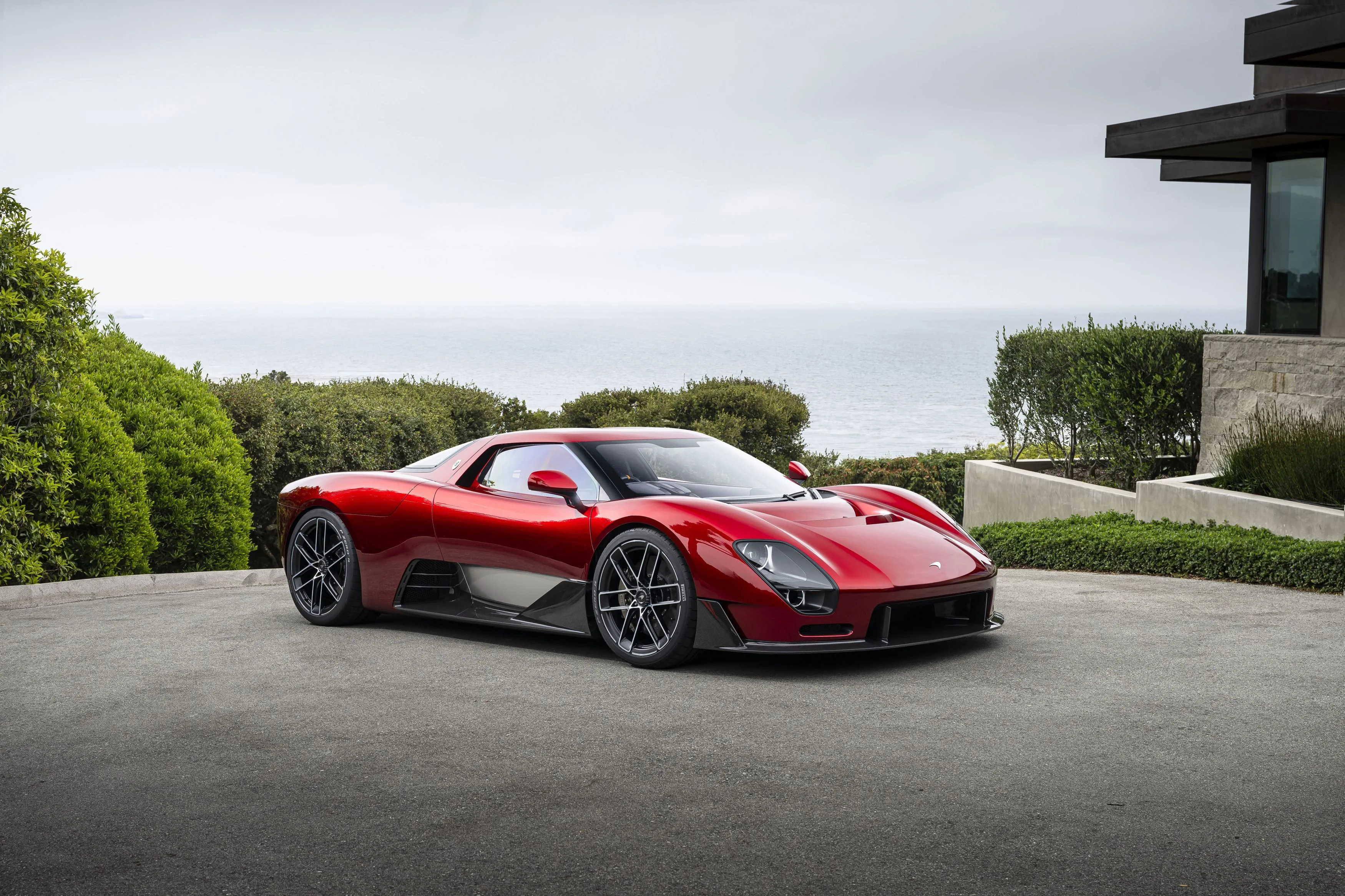 McLaren McL 6GT