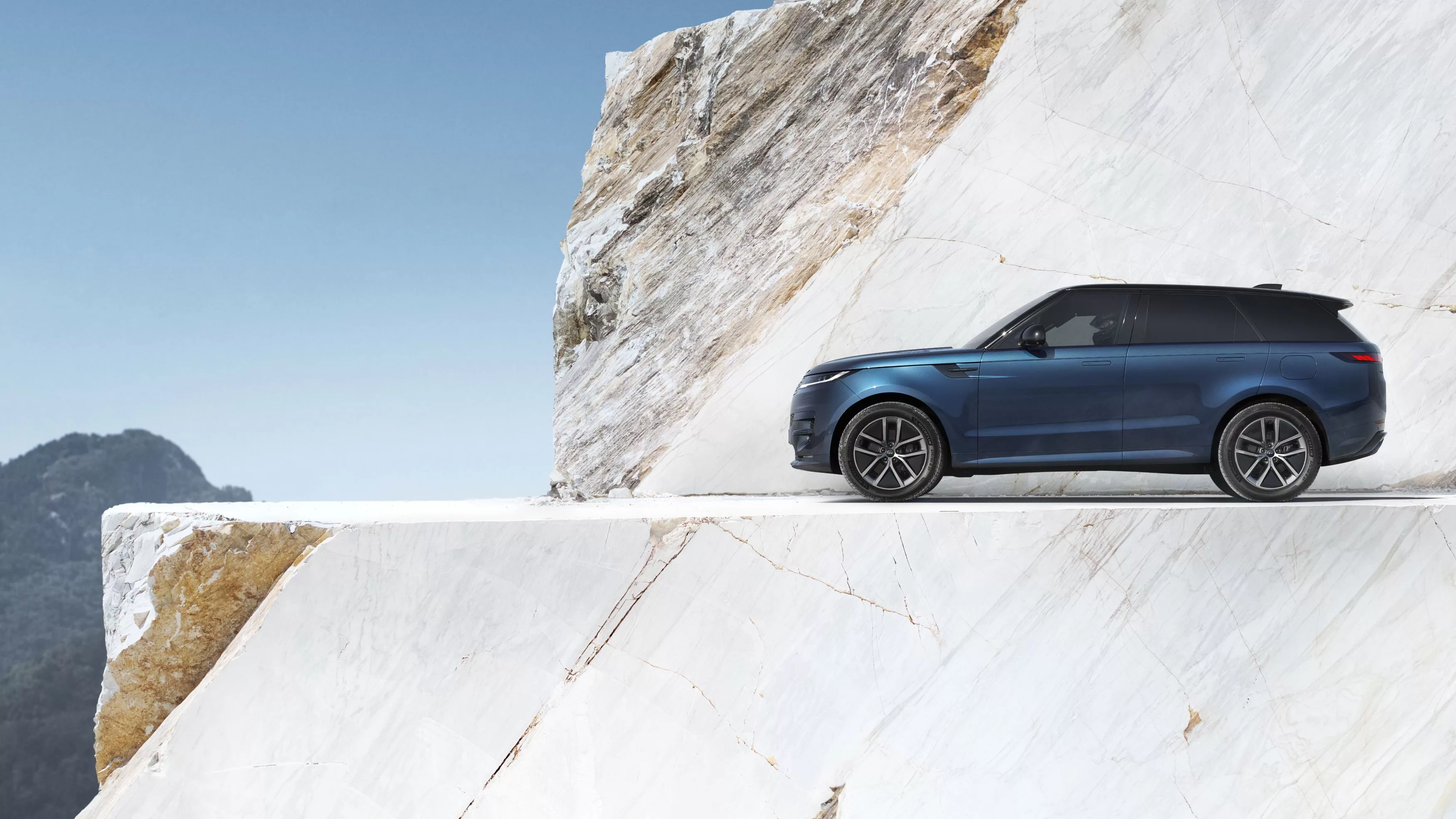 Range Rover Sport Electric