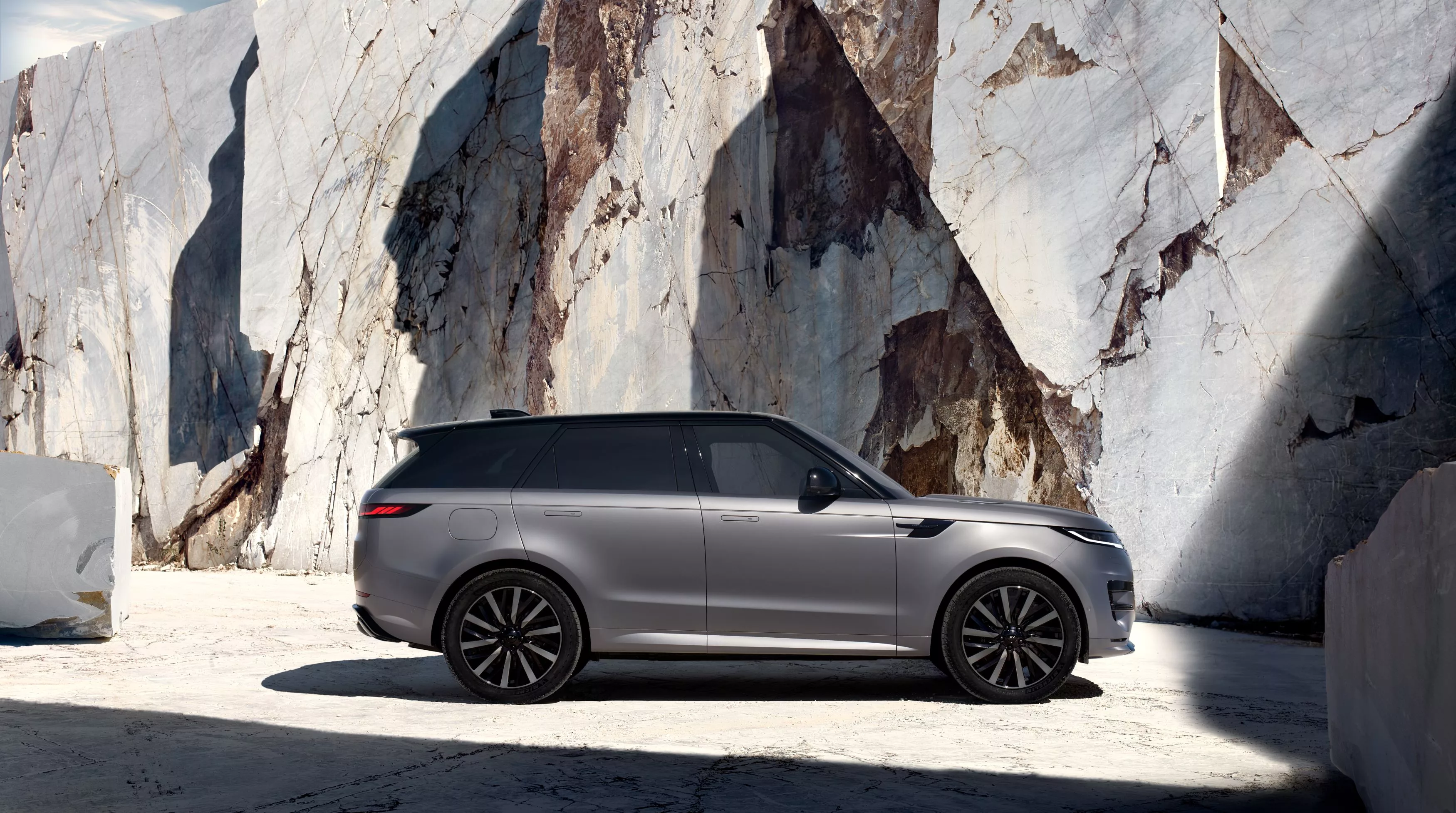 Range Rover Sport Electric