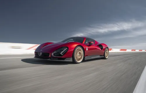 auto.pub Alfa Romeo 33 Stradale 22.05.25
