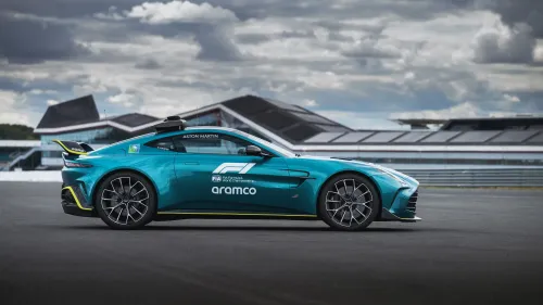 auto.pub Aston Martin Vantage S FIA Safety Car 29.08.25
