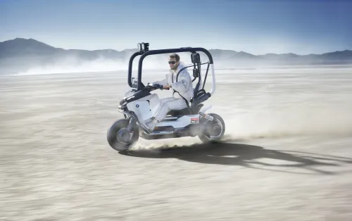 auto.pub BMW Motorrad Vision CE 03.09.25