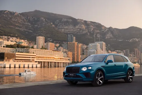 auto.pub Bentley Bentayga Extended Wheelbase Azure Riviera Collection 26.09.24