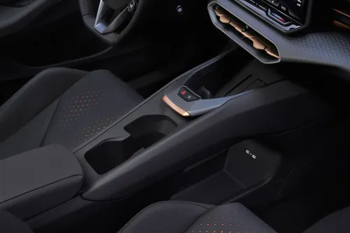 auto.pub CUPRA Raval 01.12.25