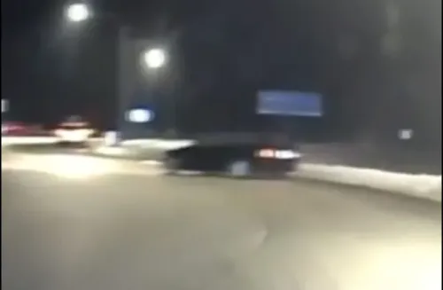 auto.pub Drifting in the Front of Police Car 20.01.26