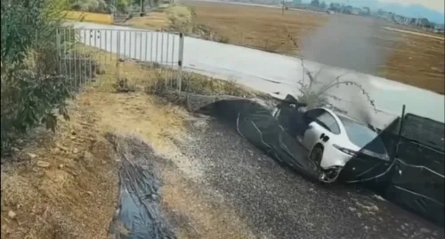 auto.pub Electric Car Crash in China 09.02.26