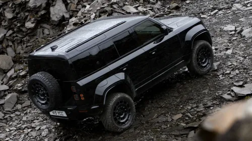 auto.pub Land Rover Defender Octa Black 07.07.25