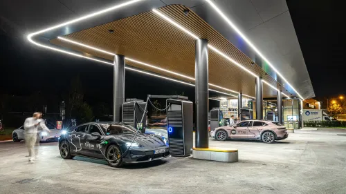 auto.pub Porsche Taycan 03.11.25