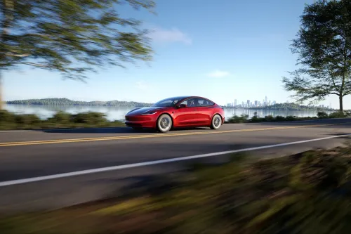 auto.pub Tesla Model 3 10.03.25