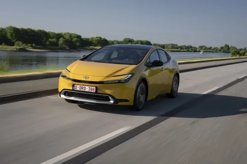 auto.pub Toyota Prius Plug-in Hybrid 11.02.26