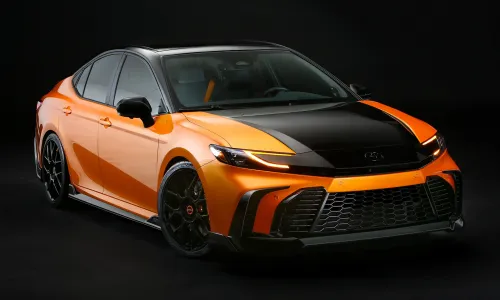 auto.pub Toyota Unveils Camry GT-S Concept 27.10.25