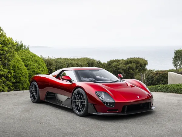 McLaren McL 6GT