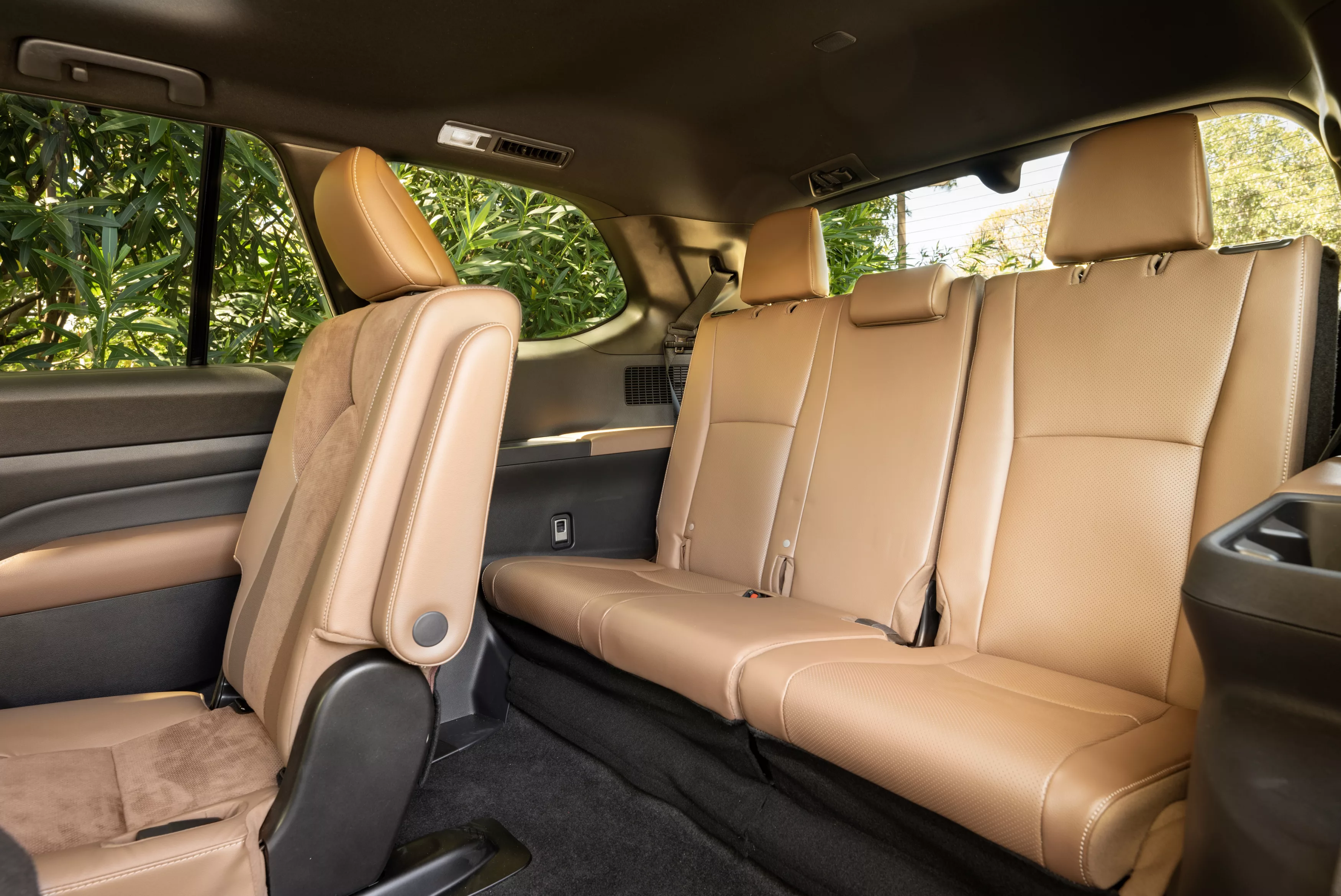 Toyota Grand Highlander Hybrid Woodland Edition