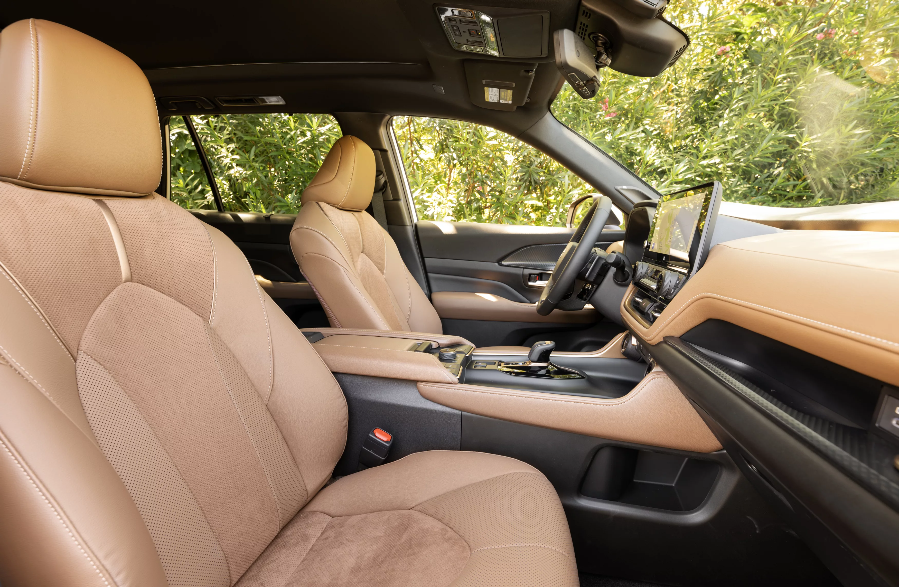 Toyota Grand Highlander Hybrid Woodland Edition