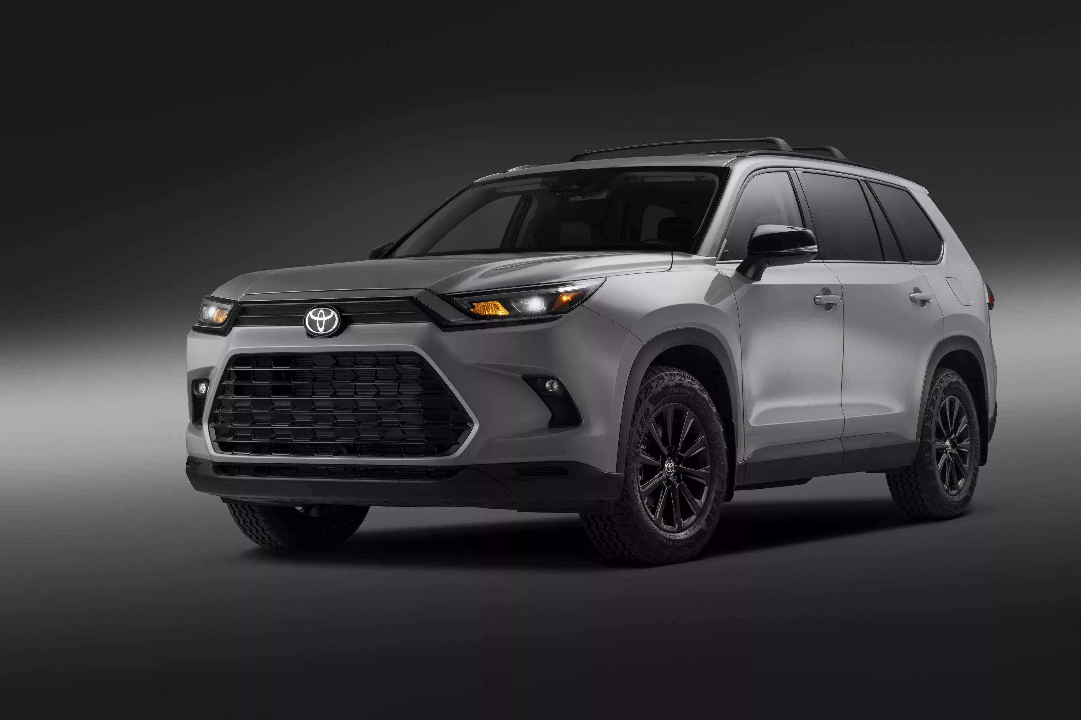 Toyota Grand Highlander Hybrid Woodland Edition
