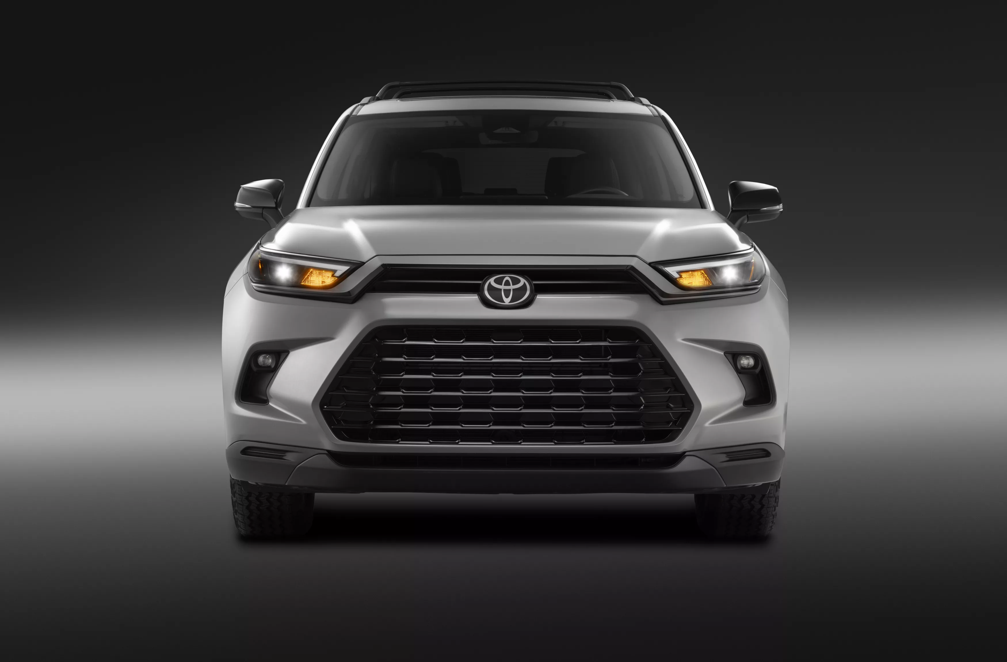 Toyota Grand Highlander Hybrid Woodland Edition