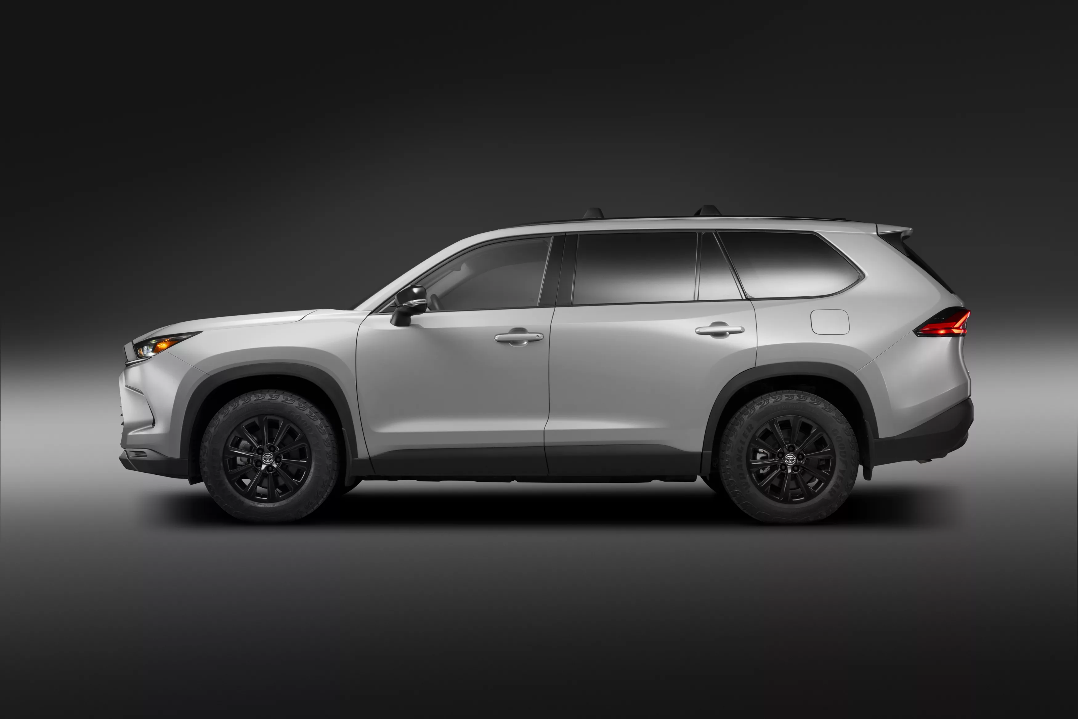 Toyota Grand Highlander Hybrid Woodland Edition