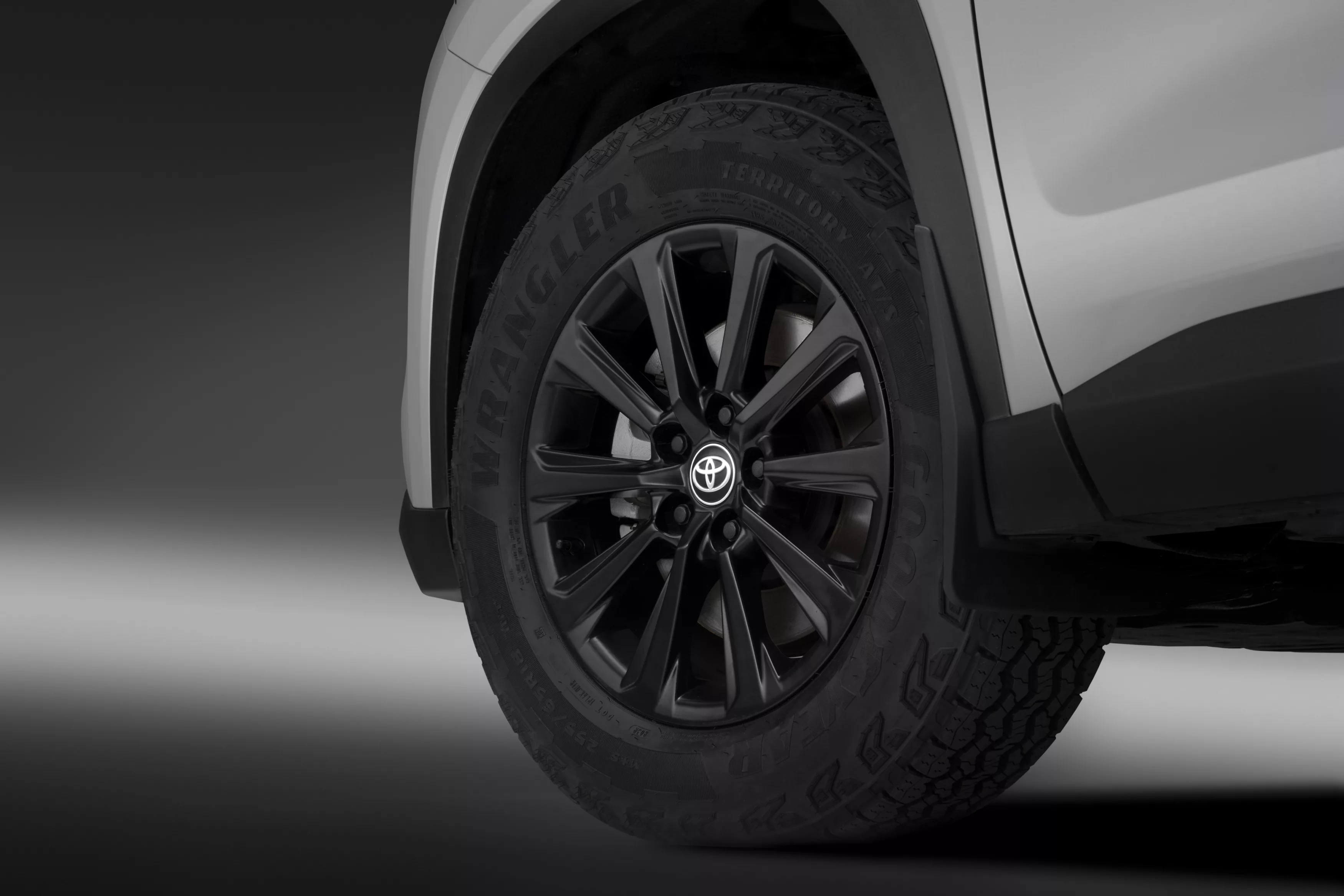 Toyota Grand Highlander Hybrid Woodland Edition