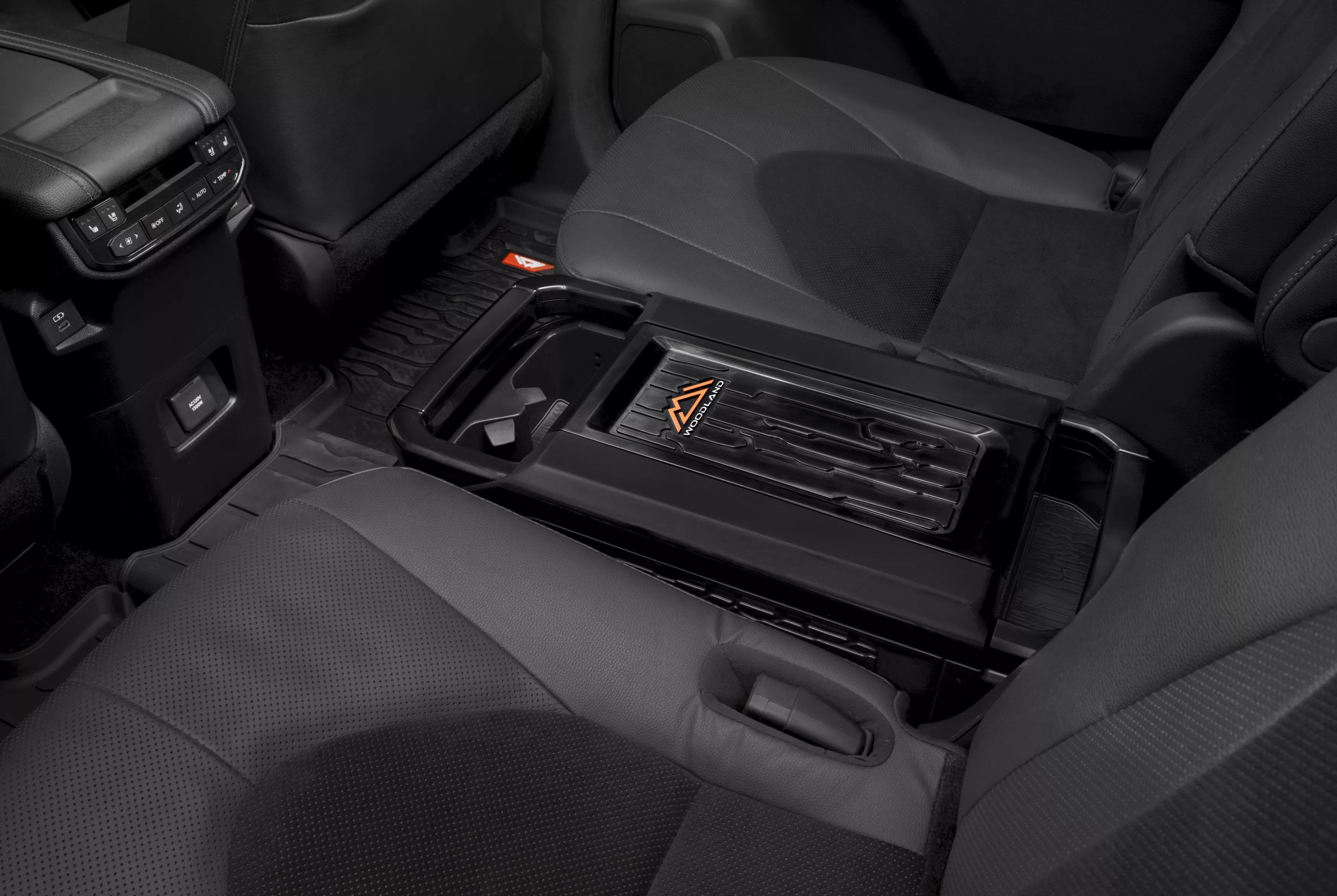 Toyota Grand Highlander Hybrid Woodland Edition