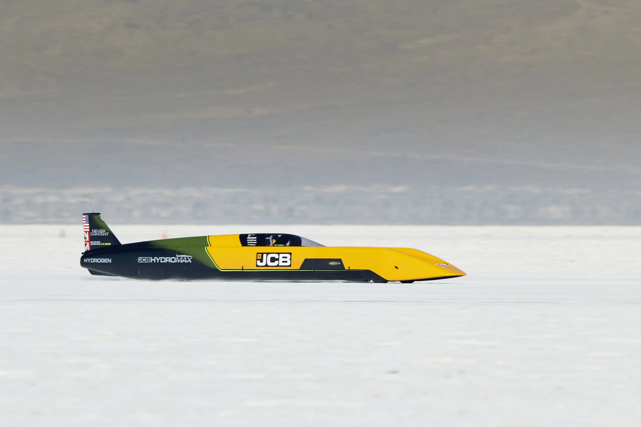 JCB Hydromax kihutas 592,797 km/h ja purustas 16 aastat püsinud rekordi – auto.pub