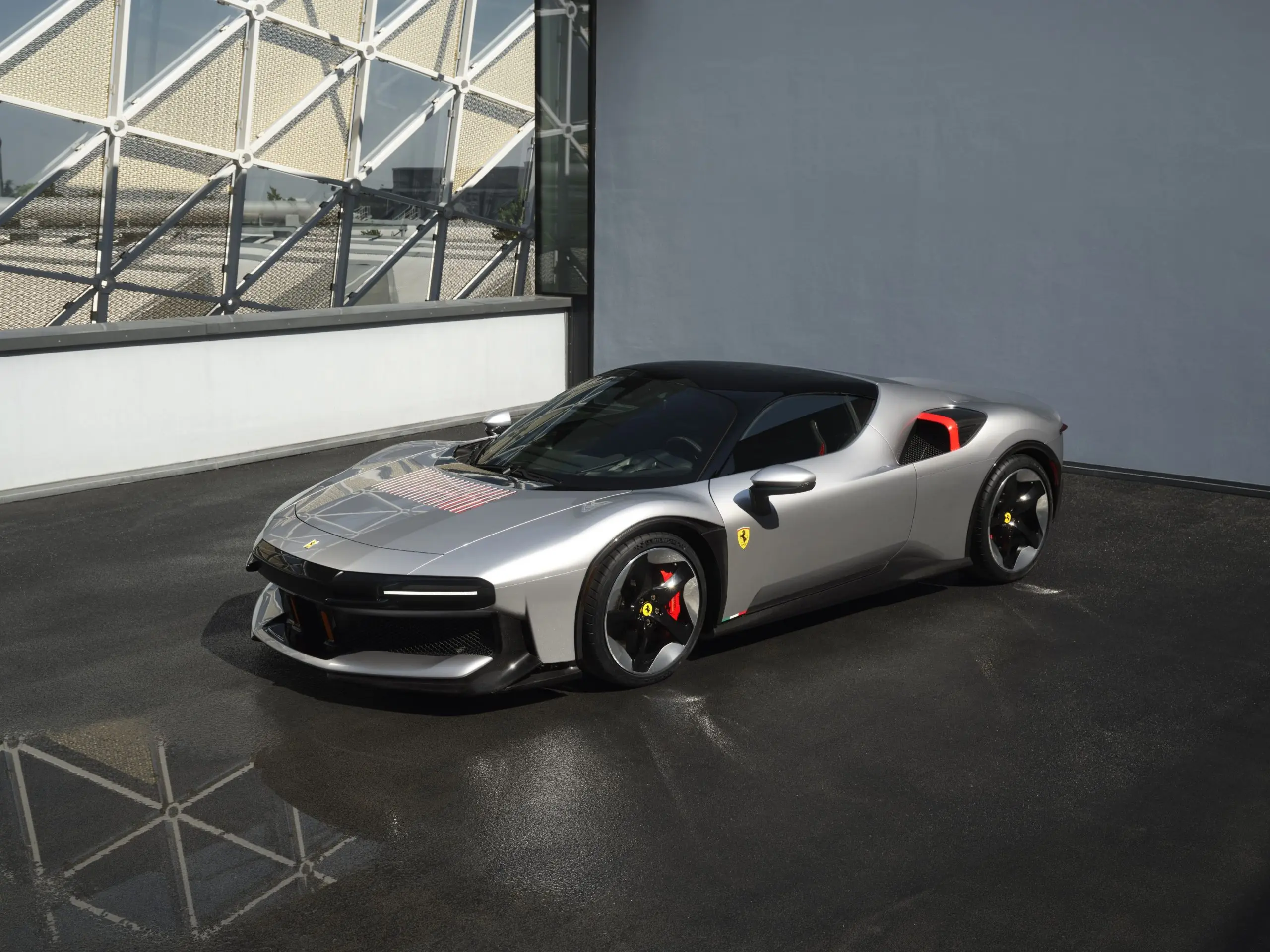 Ferrari ehitas SF90 Stradale põhjal ainulaadse CZ26 – auto.pub