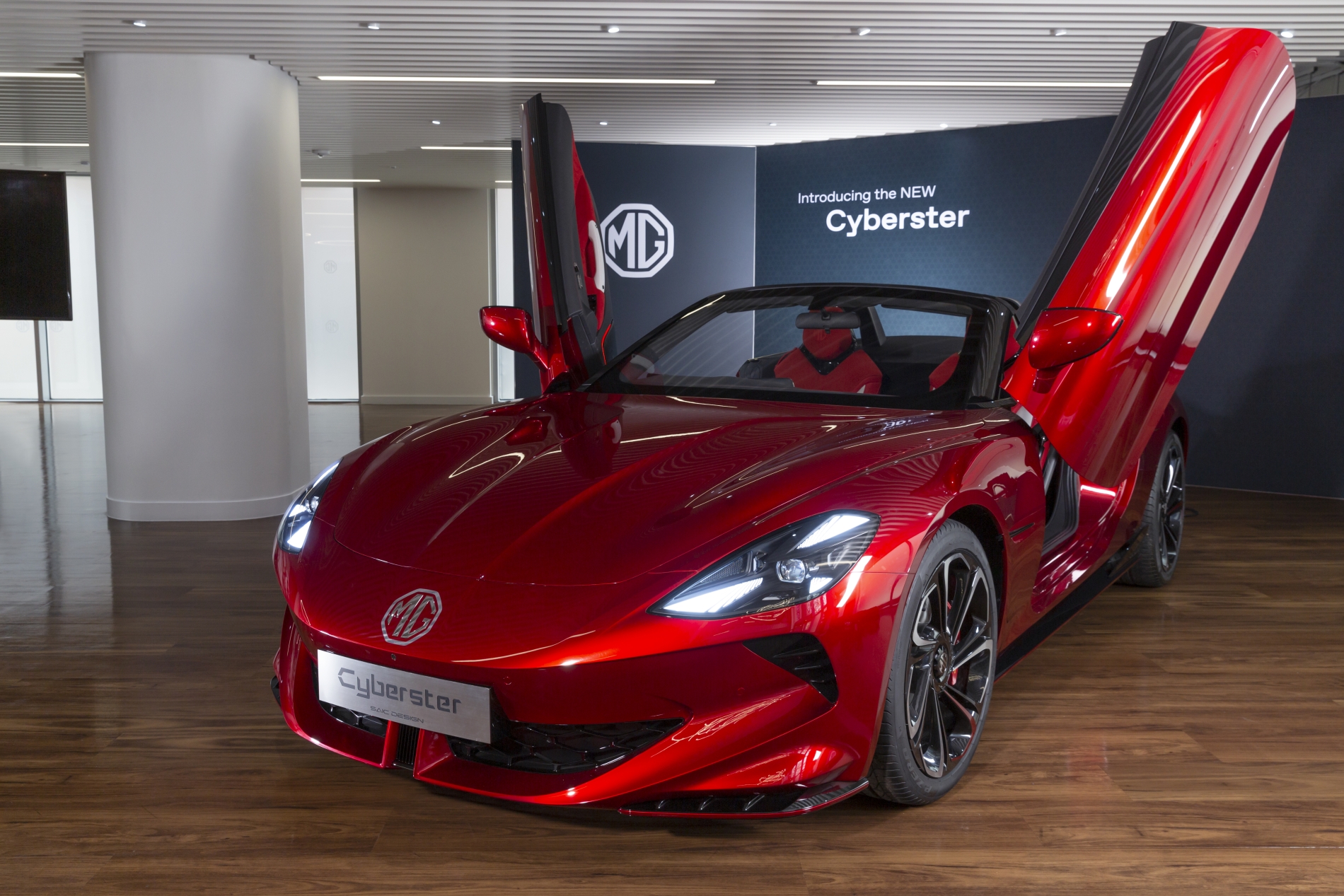 MG Cyberster makes debut in London – auto.pub