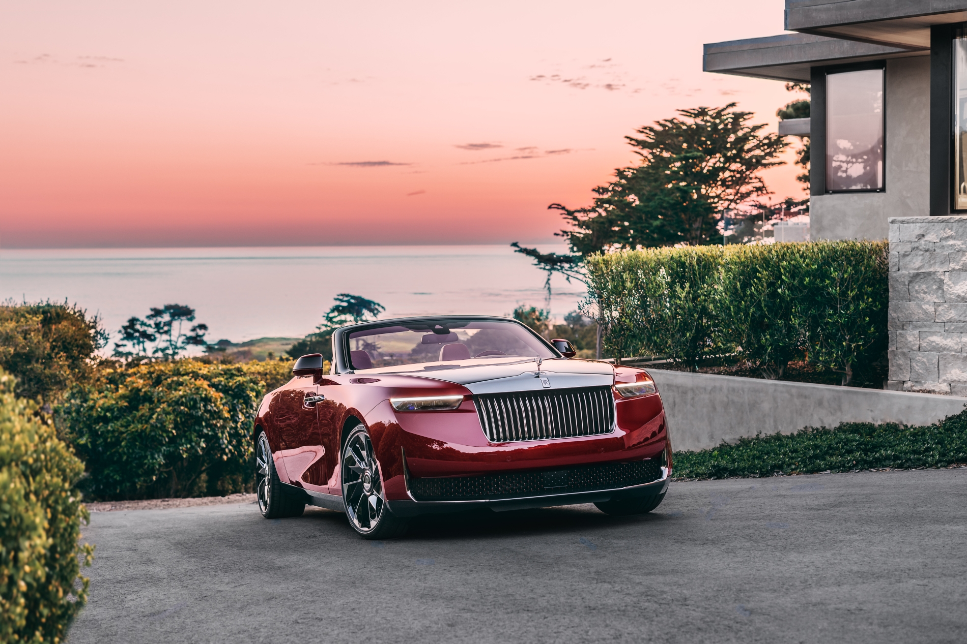 Rolls-Royce introduces La Rose Noire – auto.pub