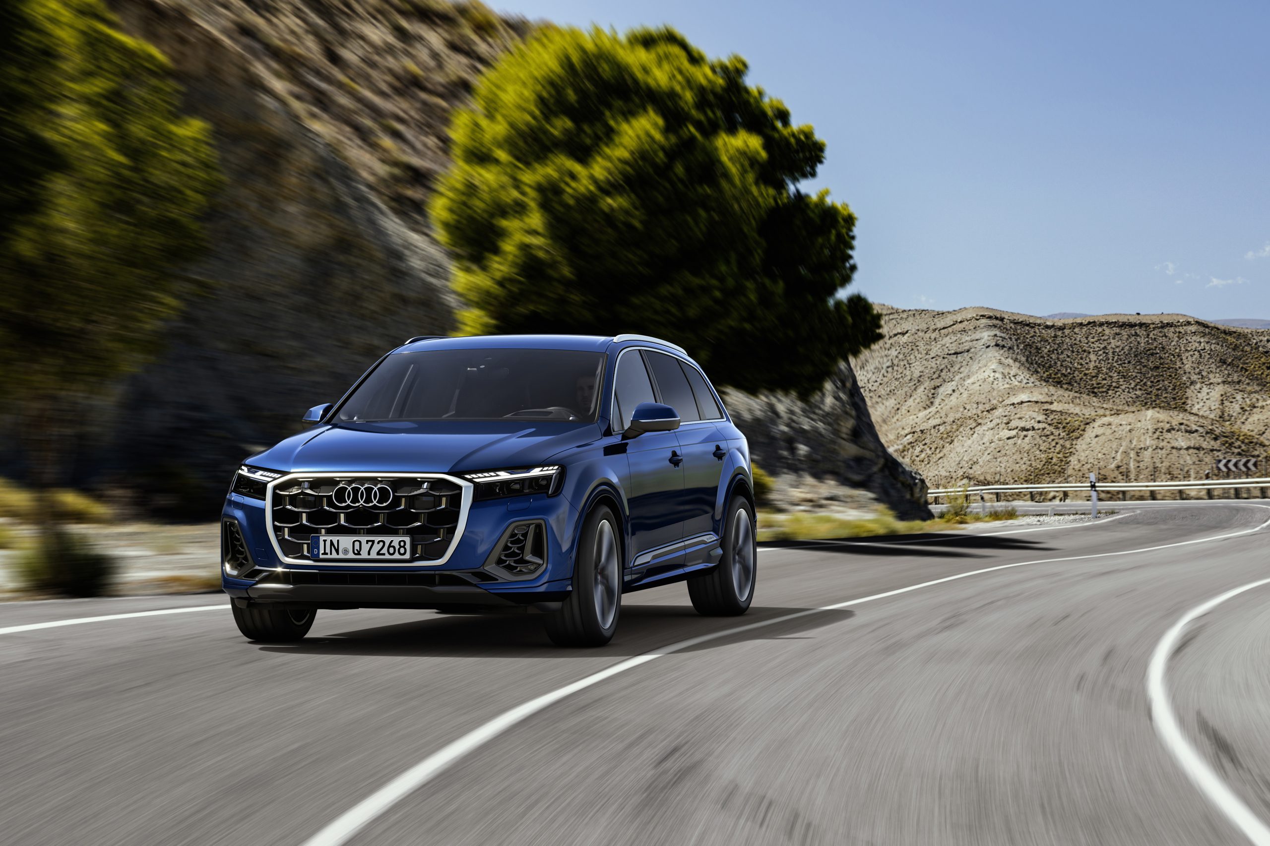 Audi's Latest Q7 Update: A Dynamic Redesign with High-Tech Features – auto.pub