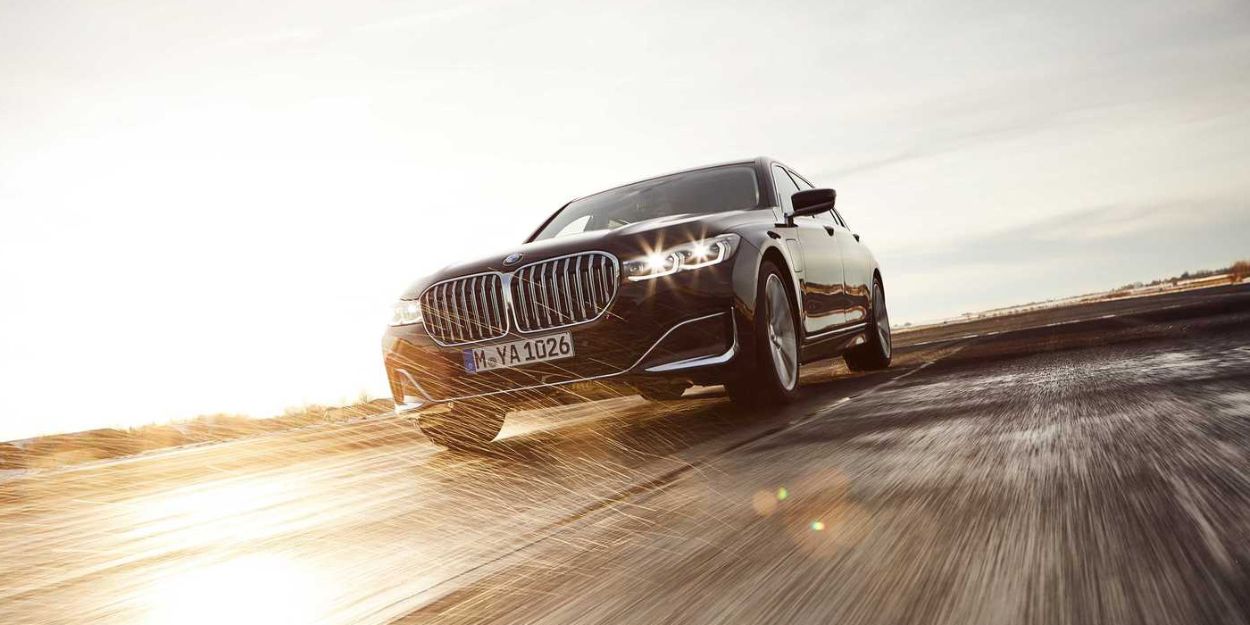 .BMW 7-Series