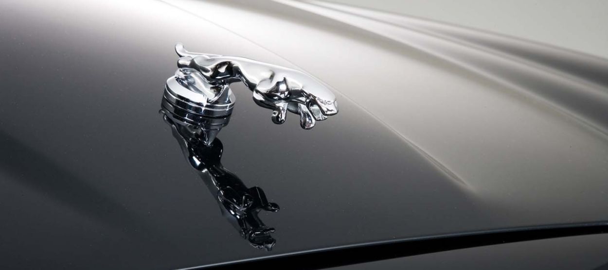 .Jaguar XJ