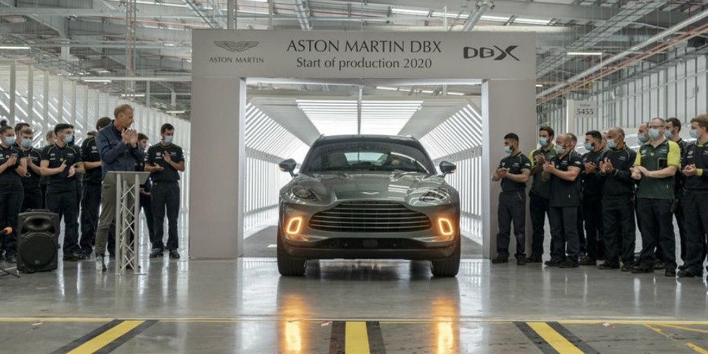 .Aston Martin DBX