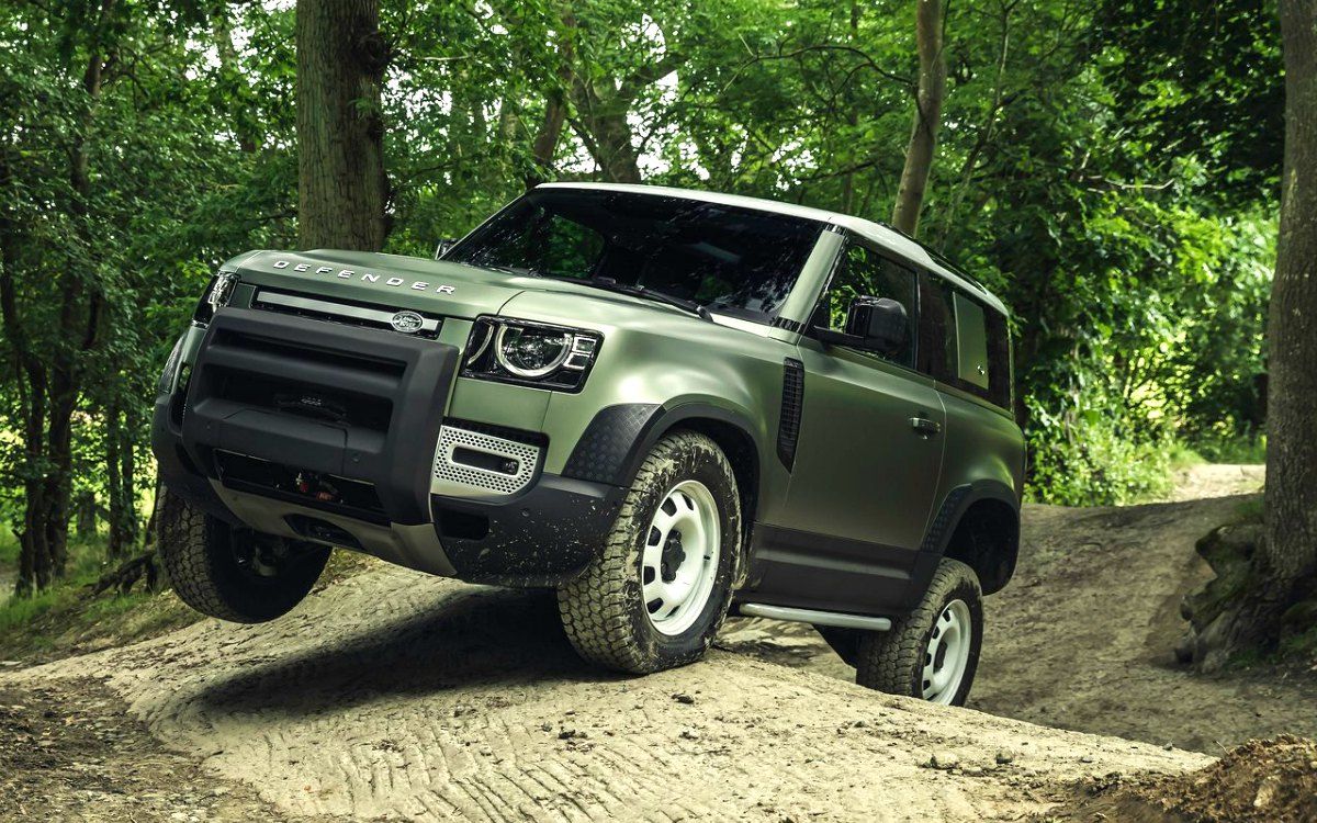 .Land Rover Defender X-Dynamic
