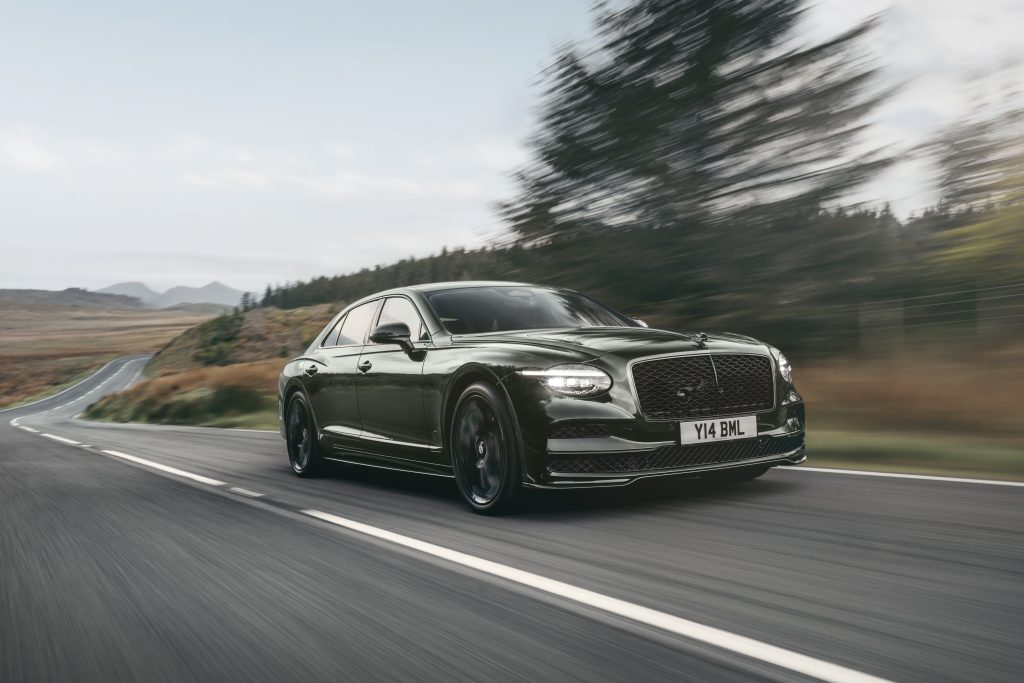 Bentley loobub Flying Spuri topelttuledest ja annab S-versioonile 500 kW hübriidjõu